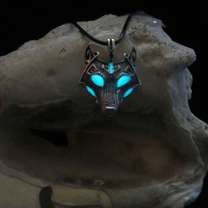 Wolf  Pendant / /Glow in the dark