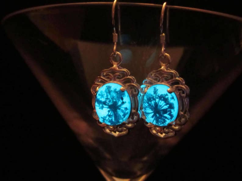 Earrings glow in the dark real flower