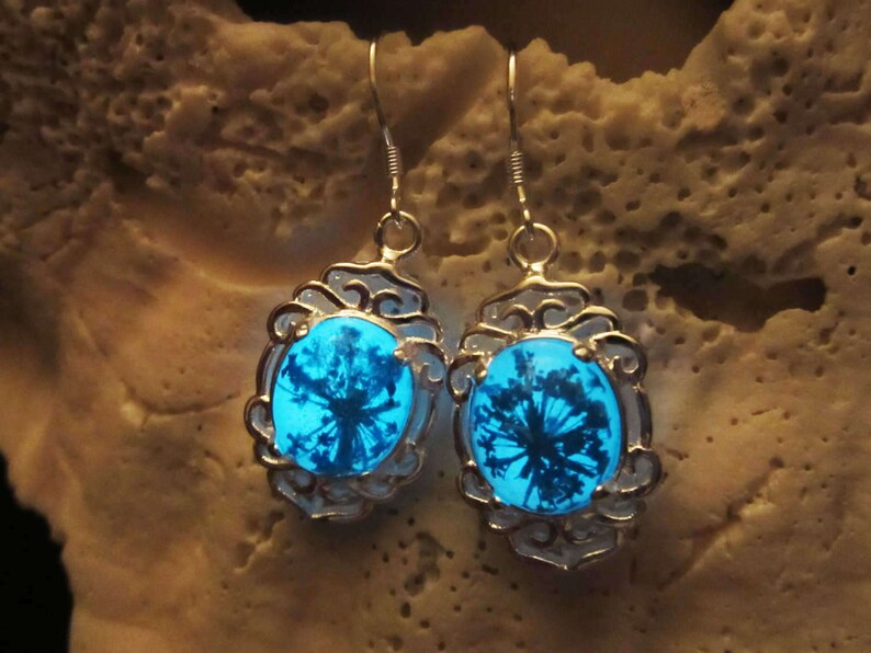 Earrings glow in the dark real flower