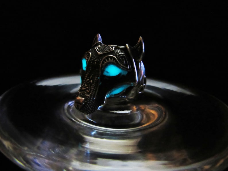 Wolf ring Men/'s ring Glow in the dark