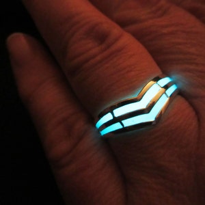 Glow in the dark ring // small size