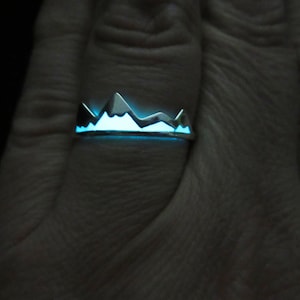 Mountain  ring glow in the dark//small size