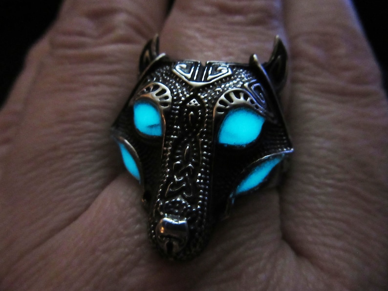 Wolf ring Men/'s ring Glow in the dark