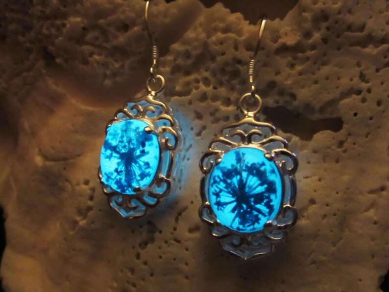 Earrings glow in the dark real flower