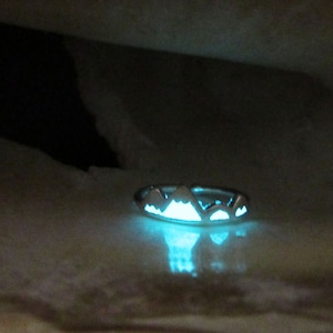 Toe ring glow in the dark//  silver plated