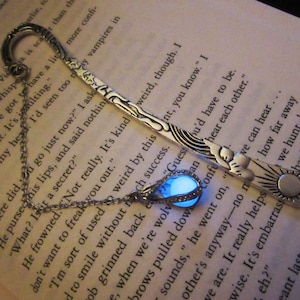 Silver bookmark glow in the dark image 1