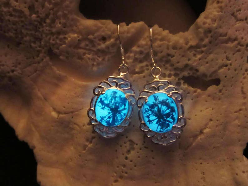 Earrings glow in the dark real flower