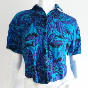 Purple Color Pink Green Vintage crop top Size Small Vintage Floral Crop Top Short Sleeve shirt
