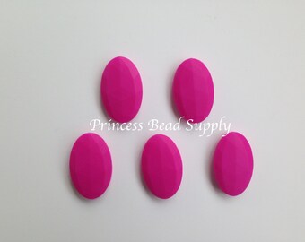 12 VINTAGE HOT PINK ACRYLIC 21x14mm OVAL SMOOTH BEADS 2904