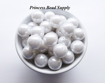 20mm White Pearl Chunky Acrylic Beads