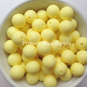 15mm Light Yellow Silicone Beads