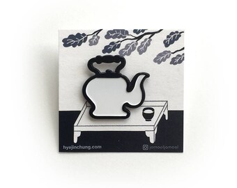 Teapot2 Enamel Pin