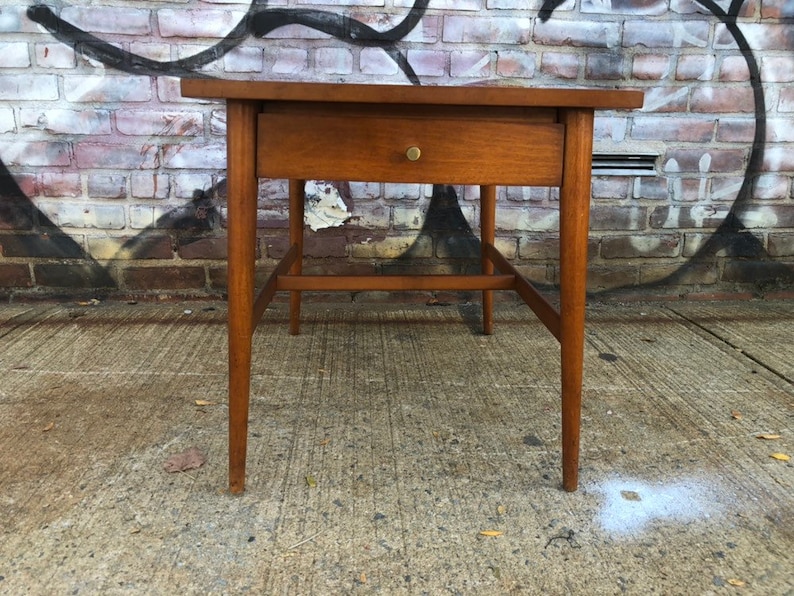 Vintage mid century Paul Mccobb single nightstand side end table 1 drawer tapered legs brass knob image 2