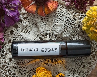 Island Gypsy Huile Essentielle Roll-on Parfum | Gingembre Ylang Ylang Orange douce Bois de santal Exotique Été Parfum Aromathérapie Mélange
