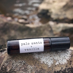 Palo Santo Vanilla Essential Oil Roll-on Perfume | Grounding Centering Yoga Meditation | Frankincense Natural Scent Aromatherapy