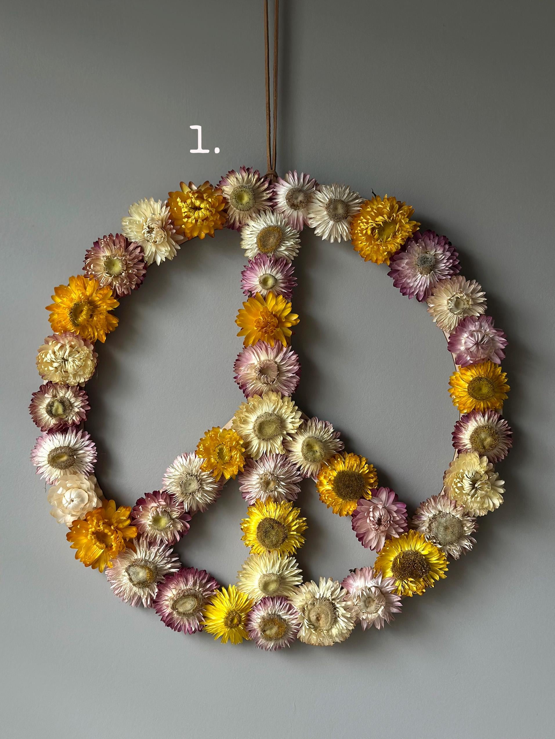 Strawflower Peace Sign Wall Hanging | Boho Home Decor | Hippie Style Dried Flowers