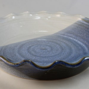 HANDMADE PIE PLATE, Stoneware Pie Dish in Blue and White Glaze Finish - Dishwasher, Oven & Microwave Safe Pottery