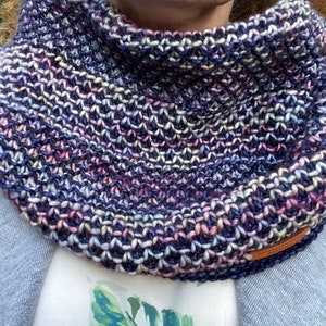 Knitted Cowl Pattern, Beginner Easy Knit Scarf, learn to knit scarf pattern, infinity scarf pattern, beginner knitting projects