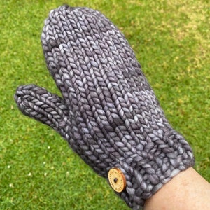 Chunky Mittens Knitting Pattern, Easy Winter Gloves, Xmas gifts, knitting pattern gloves, learn to knit patterns,
