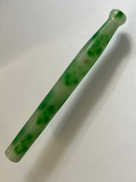 Vintage Chinese translucent light green dyed jade… - image 1