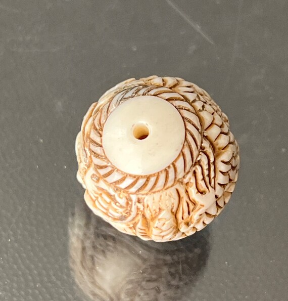 Chinese earlier old camel bone pendant amulet fin… - image 10