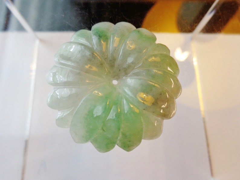 30/% off onsale Vintage Chinese multi-colors icy jadeite jade pendant or brooch fine carved 3D daisy flower or chrysanthemum