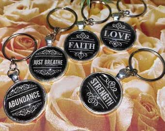 Keychain inspirant, argent, inspirent, mots inspirants, charme, soyez heureux, force, confiance, gratitude, amour, soufflent, respirent juste, abondance