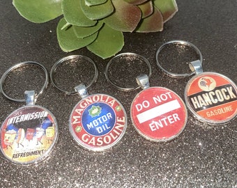 porte-clés vintage Argent, Rétro, vintage, Coca Cola, Mountain Dew, A & W Root Beer, Ne pas entrer, Essence Magnolia, Entracte, Nostalgique