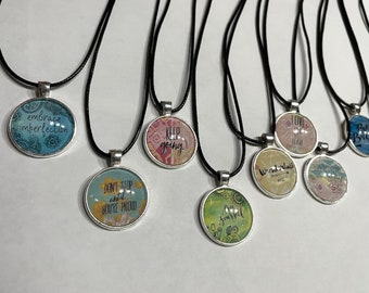 Victorian Cabochon Pendants Blanks Antiqued Brass DIY Necklace /& Book Journal Frame Set 4