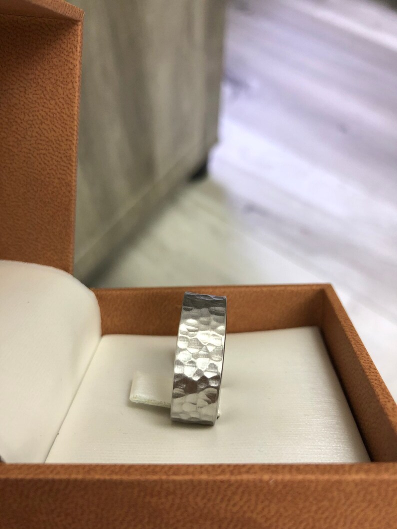 Men's 10k White Gold Hammered Wedding Band - 6mm Wide Comfort Fit Ring - View #7