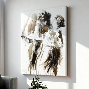 Puede incluir: Un lienzo rectangular para pared que presenta una ilustración abstracta a tinta y aguada de dos figuras en movimiento. La obra utiliza tonos negros, marrones oscuros y sepia sobre un fondo blanco brillante, con pinceladas muy expresivas.