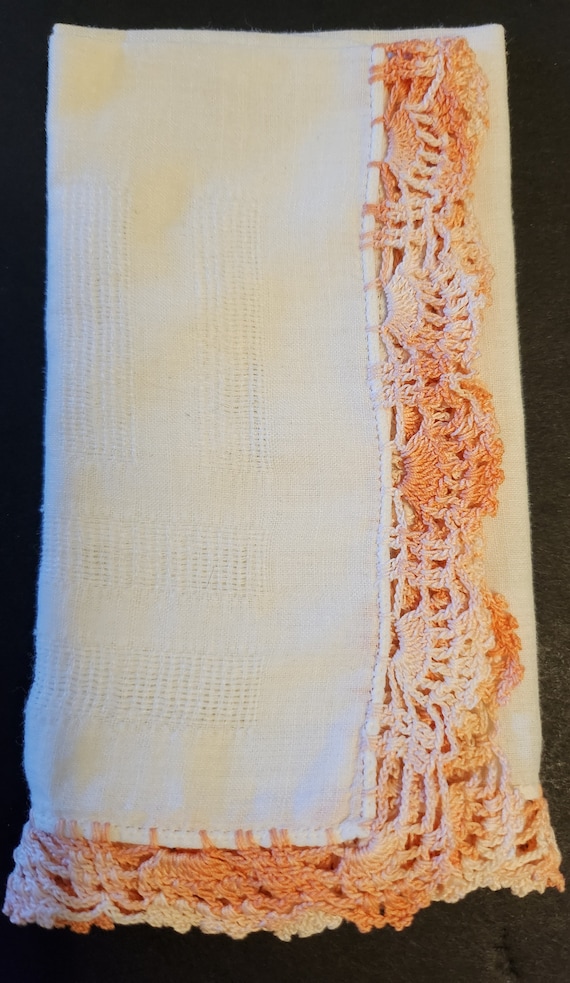 Peach Lace Edge Hankie  Handmade Lace Trim 11 Inch