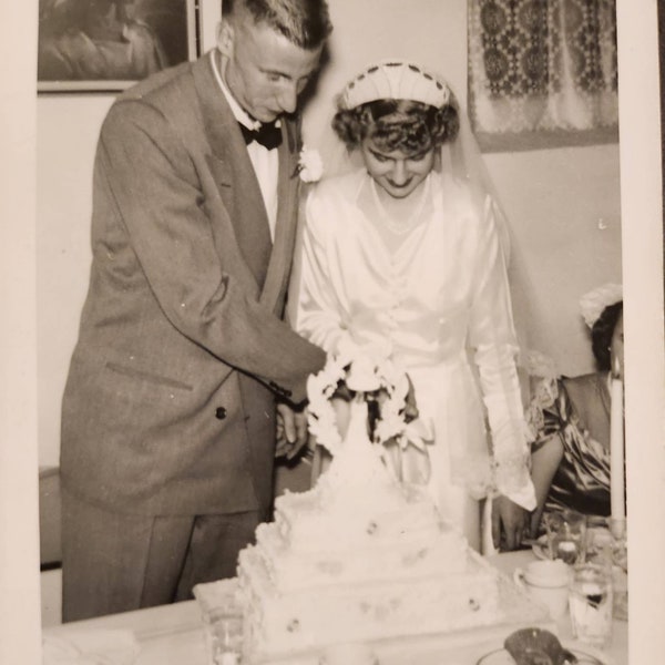 Black and White Wedding Photo 1950's Bride Groom Cake Cutting 4 by 6 Inches