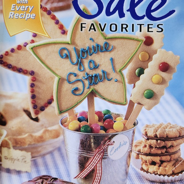 Gold Medal Bake Sale Favorites Recipe Pamphlet Color Photos Cookies Snacks Grab and Gos Breads Coffee Cakes Desserts