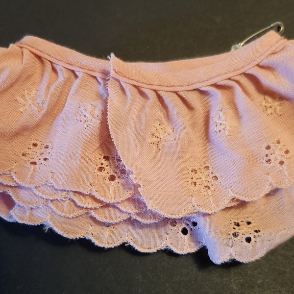 Pink Eyelet Trim or Edging Gathered Crafting or Sewing Supply Measures 30 inches by 2 inches wide Card Making