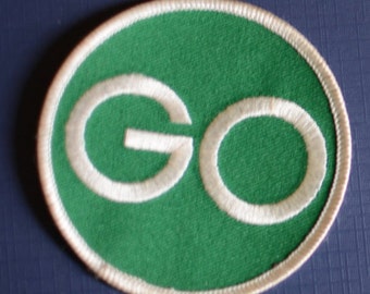 GO - Vintage Iron-On Patch Green Light Signal Emblem - 3" Circular - Traffic Light Right-of-way Jacket Patch Vest Patch Shirt Patch Hat s16