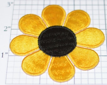 Flower Iron-on Vintage Embroidered Clothing Patch for Jeans Jacket Backpack Vest Cute DIY Fashion Accent Sunflower Daisy Yellow Black