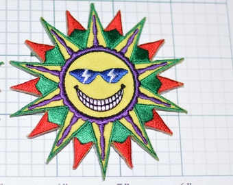 Smiling Sun Vintage Iron-On Vintage Patch Jacket Patch Vest Patch Backpack Patch Hat Patch Fun Cute Embroidered Dress Patch Summer s12