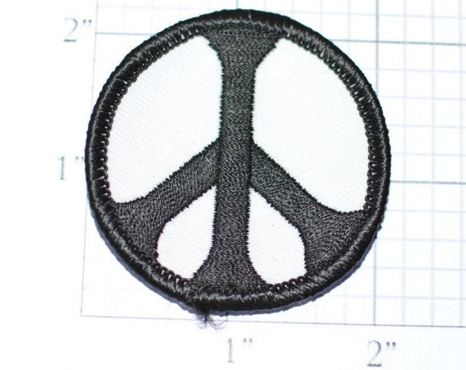 Peace Symbol B&W Black White Vintage Iron-on Patch 2" Circular Hippie Patch Jacket Patch Vest Patch Jeans Patch Backpack Patch Boho ap2