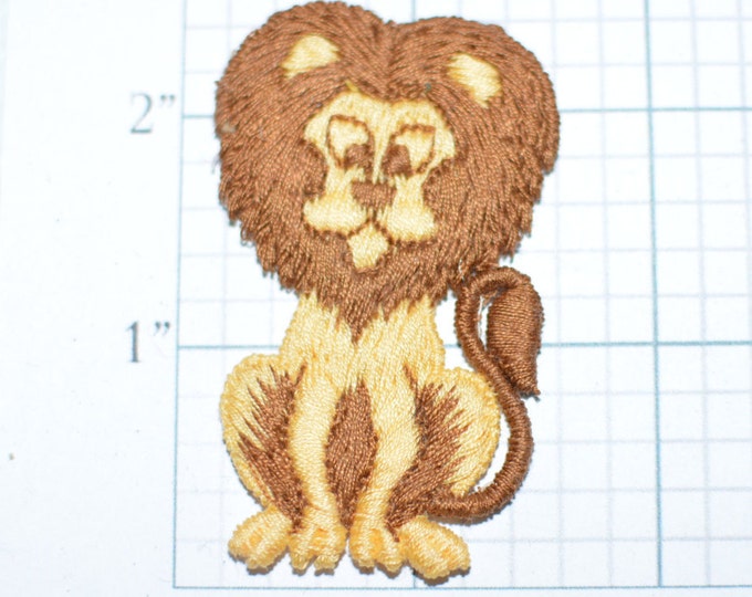 Brown Lion Soft Embroidered Sew-on Vintage Clothing Patch Cute Fun Applique DIY Sewing Craft Project Idea Kids Clothes Zoo Jungle Animal