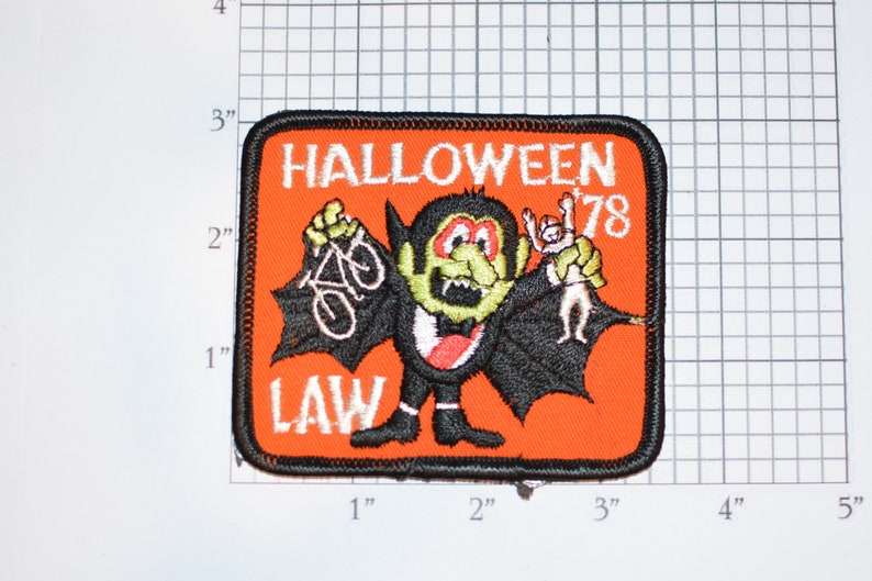 LAW League of American Wheelmen Halloween 1978 Vampire Logo Sew-on Embroidered Clothing Patch Cycling Keepsake Collectible Memento Badge