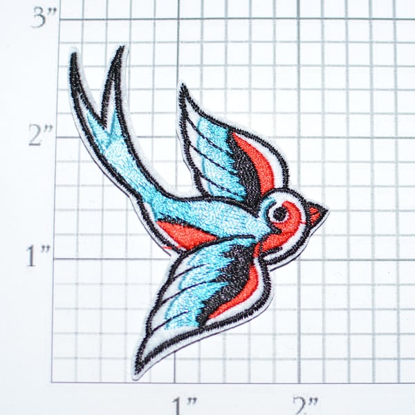 Swooping Diving Bird Iron-On Embroidered Clothing Patch for Jacket Vest Backpack Jeans Shirt Hat DIY Clothes Fashion Nature Birder e26m