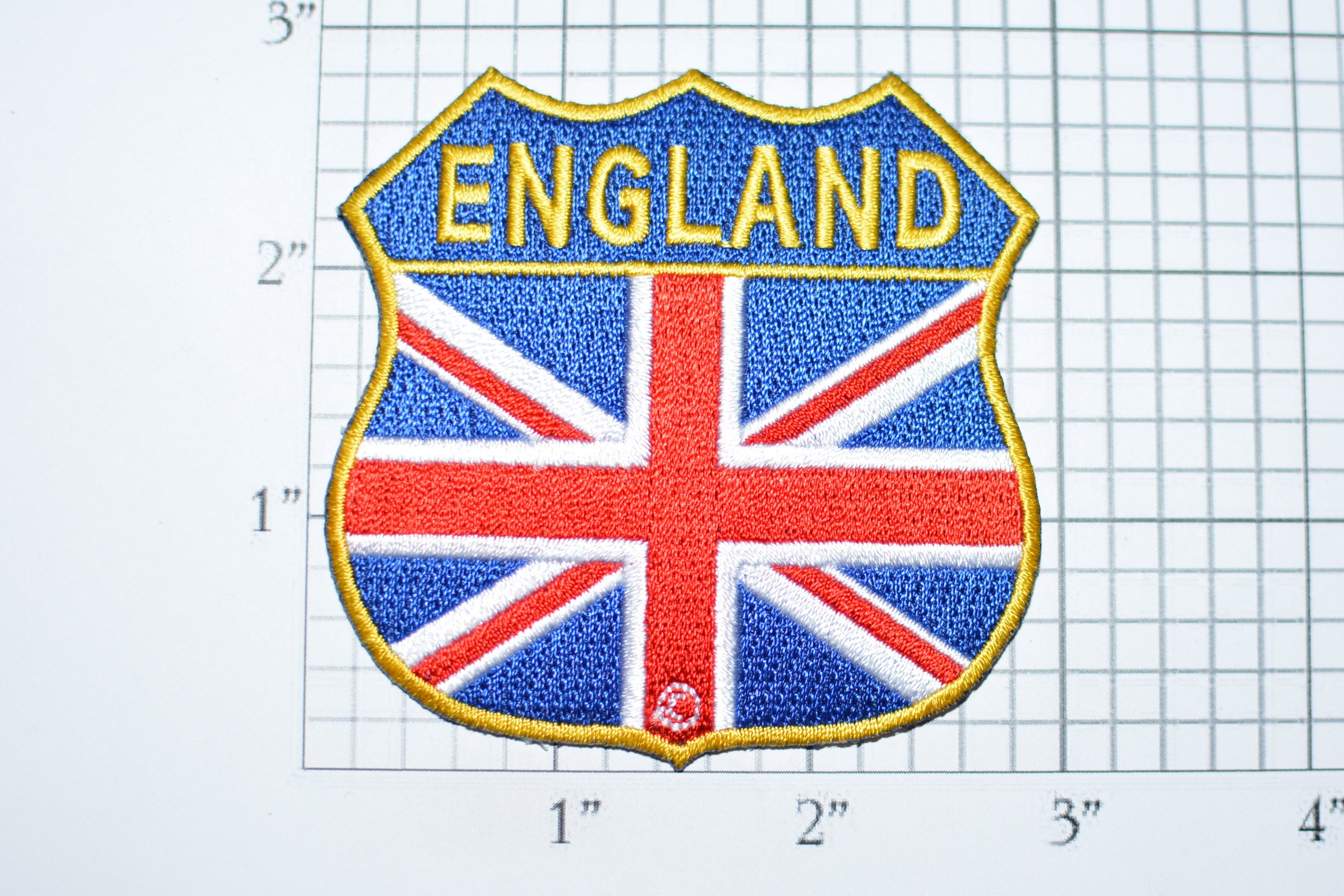 High Quality Low Price Shield United States Flag Embroidered Cloth Sew on  Iron on United States Emblem Shield Patches with Golden Yellow Border