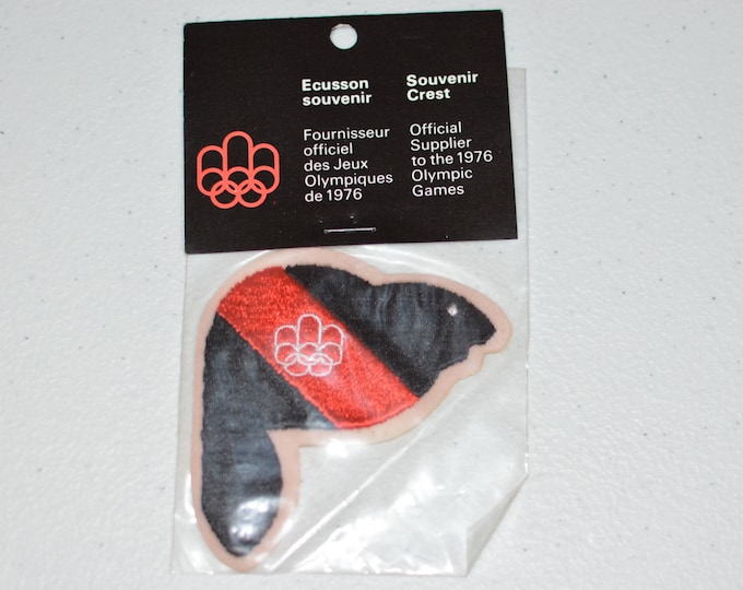 Montreal 1976 Beaver Mascot Amik Sew-On Embroidered Souvenir Crest Clothing Patch Summer Olympic Games XXI Olympiad Emblem Quebec Canada