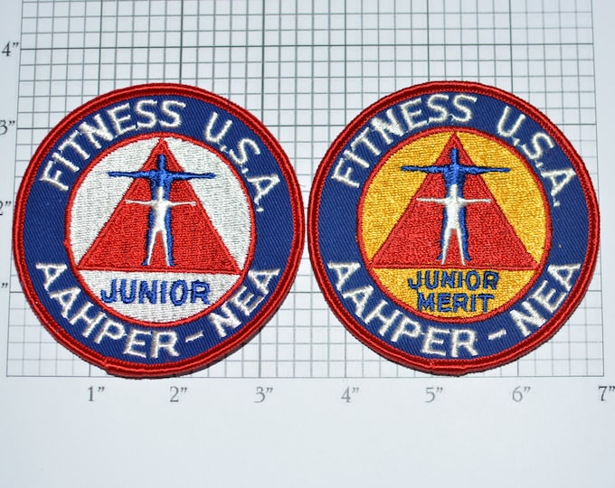 American Association for Health, Physical Education and Recreation (AAHPER) Fitness USA Junior Sew-on Vintage Embroidered Award Patches e27b
