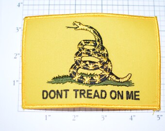 Don't Tread on Me Snake Emblem Yellow Background Iron-On Embroidered Clothing Patch for Military Biker Jacket Vest MC Shirt Hat Backpack