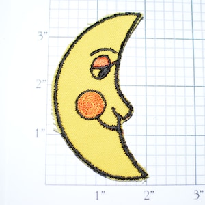 Yellow Crescent Moon Vintage Sew-On Embroidered Clothing Patch Blushing Man in the Moon Cute Applique Sky Cosmos Hippie Boho Fashion s19