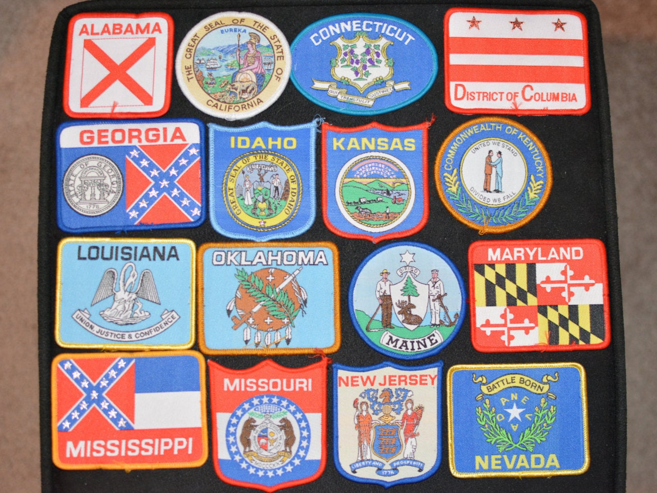 USA States Travel Souvenir Sew-on Patches Memorabilia California New York  West Viriginia Vermont Oregon Maryland Idaho Kansas & More e19a