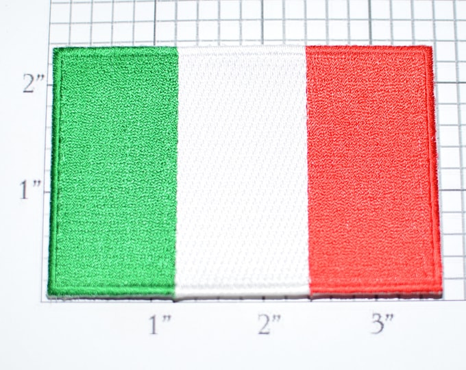 Italian Flag Iron-On Vintage Embroidered Travel Patch Emblem Badge, Italy Trip Souvenir Gift Idea Collectible Vacation Holiday Keepsake e25r
