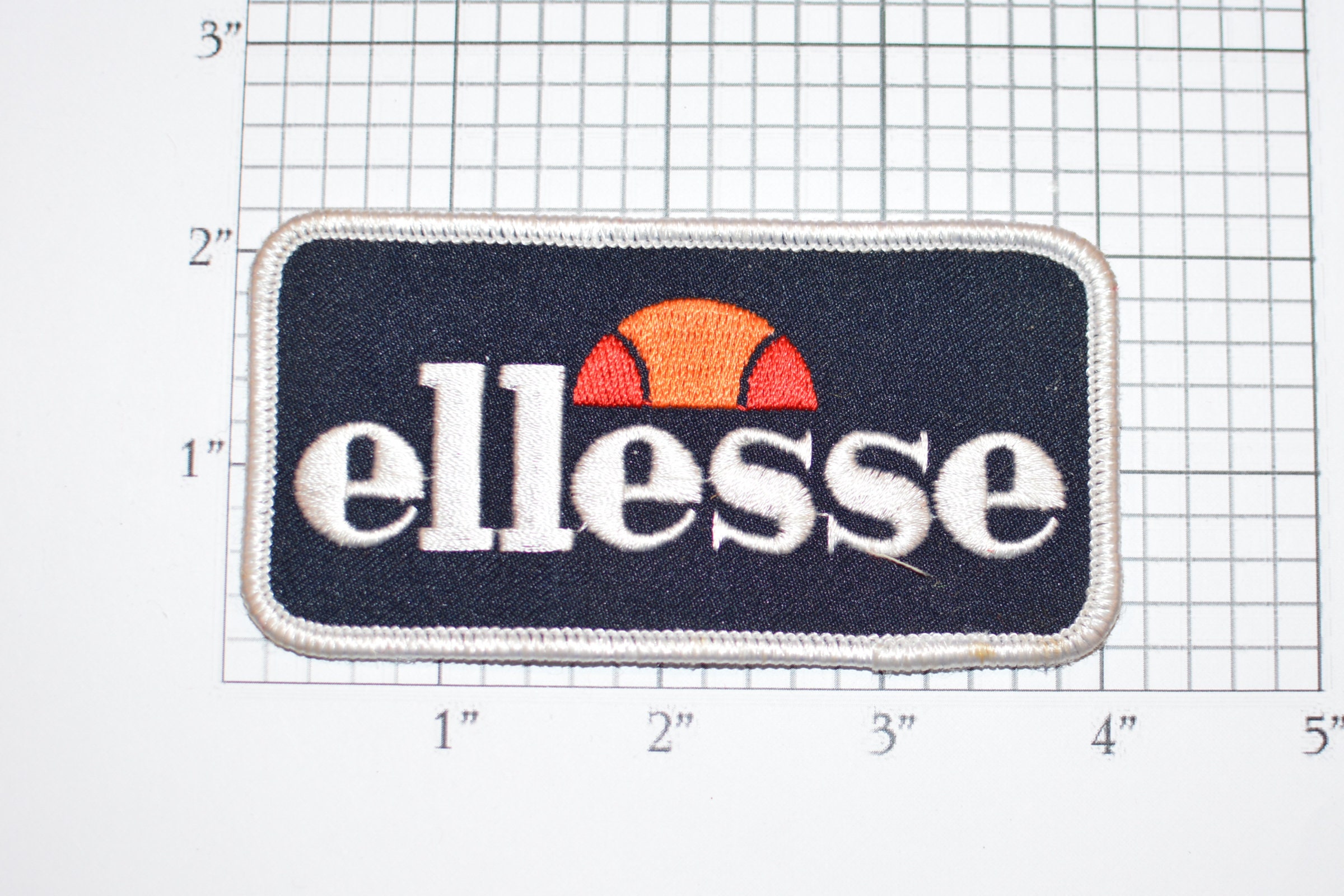 ellesse badge